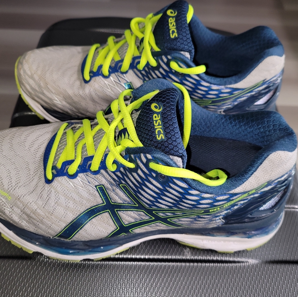 Asics Gel Nimbus 18 Men's size 8 Width 4e